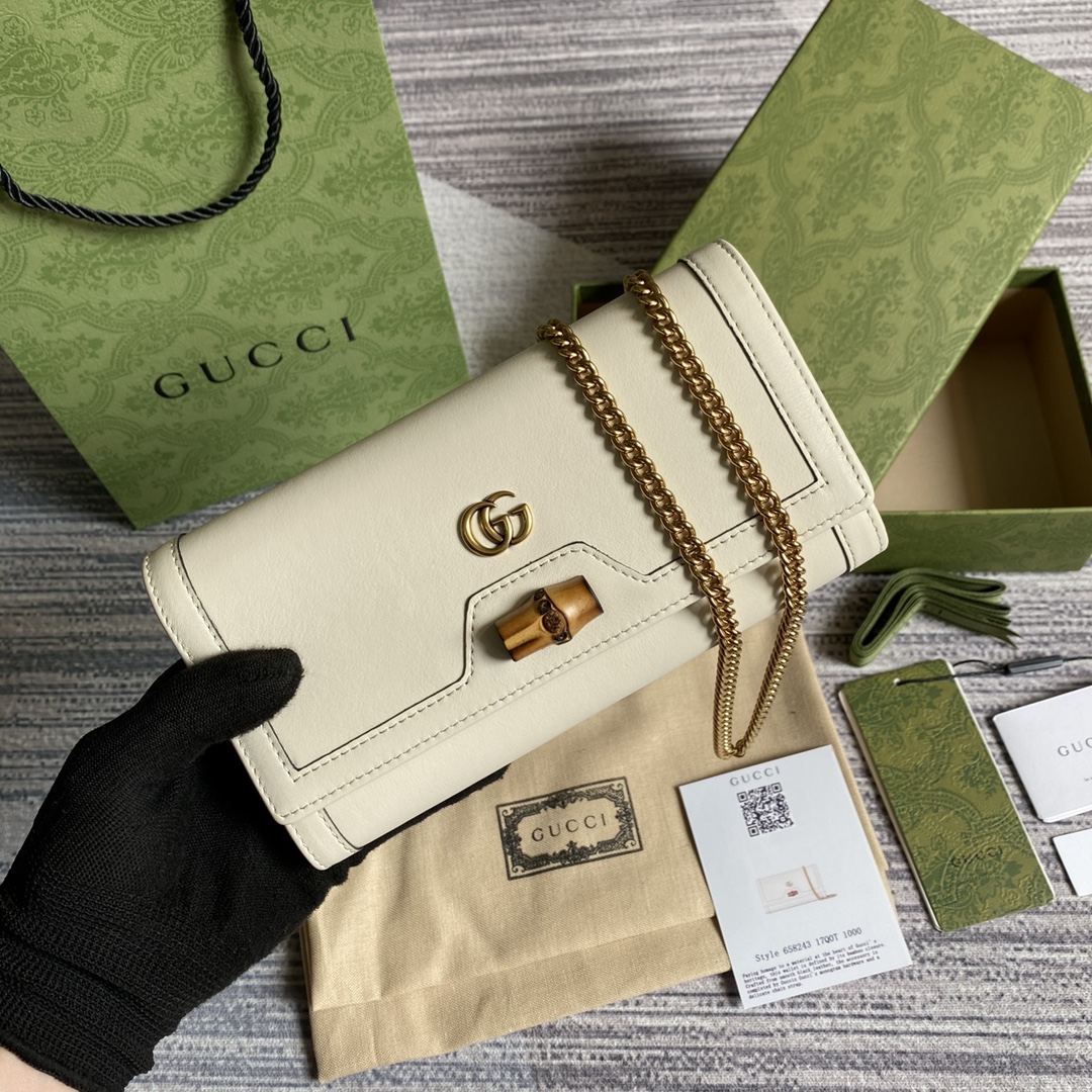 Gucci Diana Chain Wallet With Bamboo 658243 White